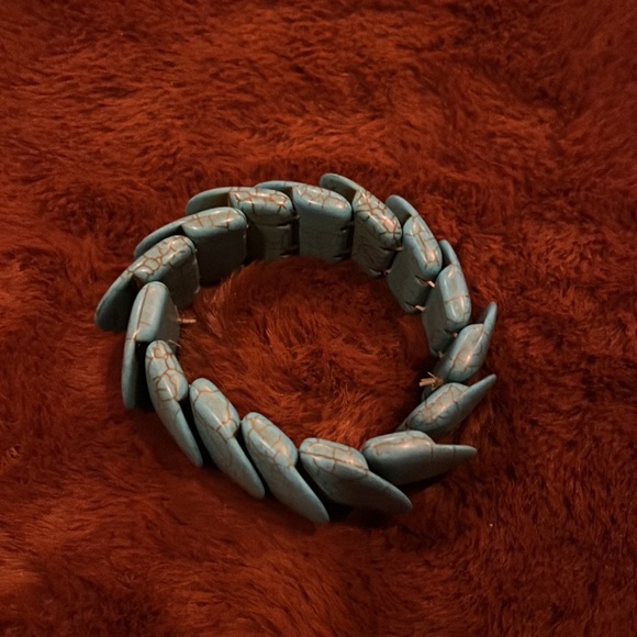 Stunning Talladega Style Aqua Round Stone Stretch Bracelet. - Picture 4 of 5